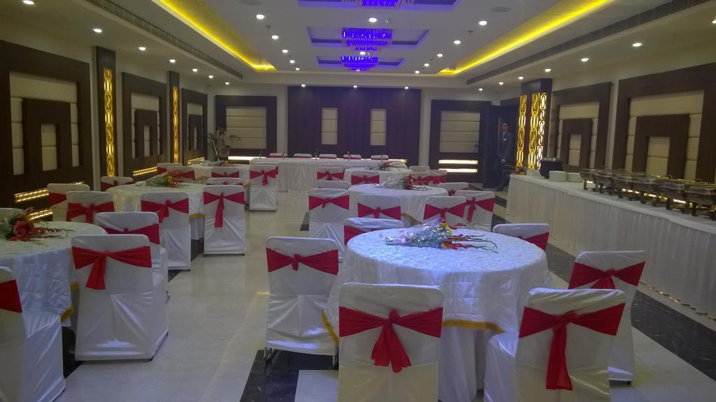 Hotel Seven Hills Tower Agra  Exterior foto