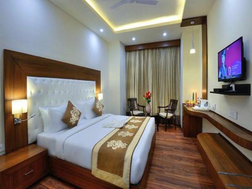 Hotel Seven Hills Tower Agra  Zimmer foto