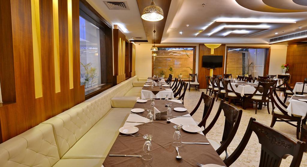 Hotel Seven Hills Tower Agra  Exterior foto