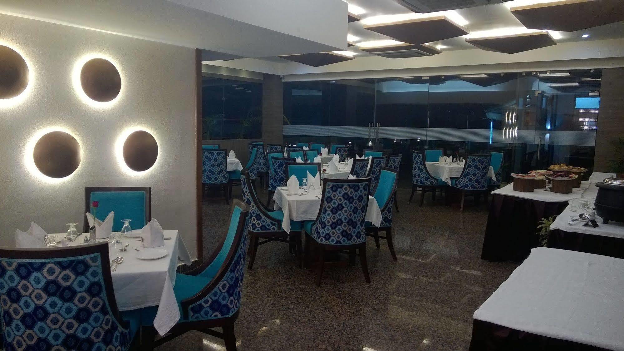 Hotel Seven Hills Tower Agra  Exterior foto